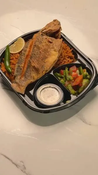 وجبة مشويات مشكل (فردية مع أرز وسلطات)